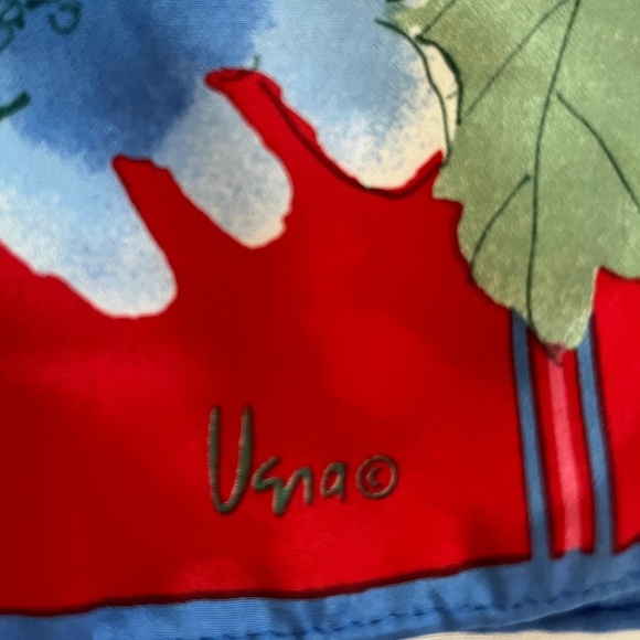 VINTAGE VERESA by Vera Made in Japan Oblong Signed Scarf Floral Pattern Red - Picture 9 of 13